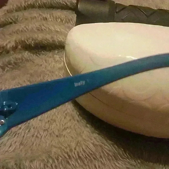 Coach sunglasses - Picture 5 of 7